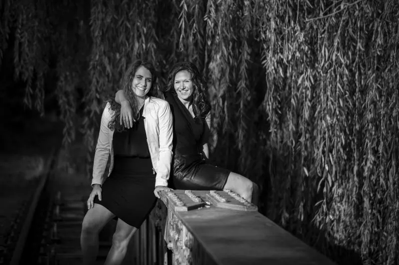 Eline Stawicki en Bertine Scholten